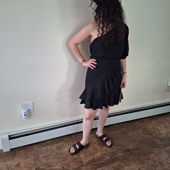 1 shoulder crepe dress - Picture 8 of 13